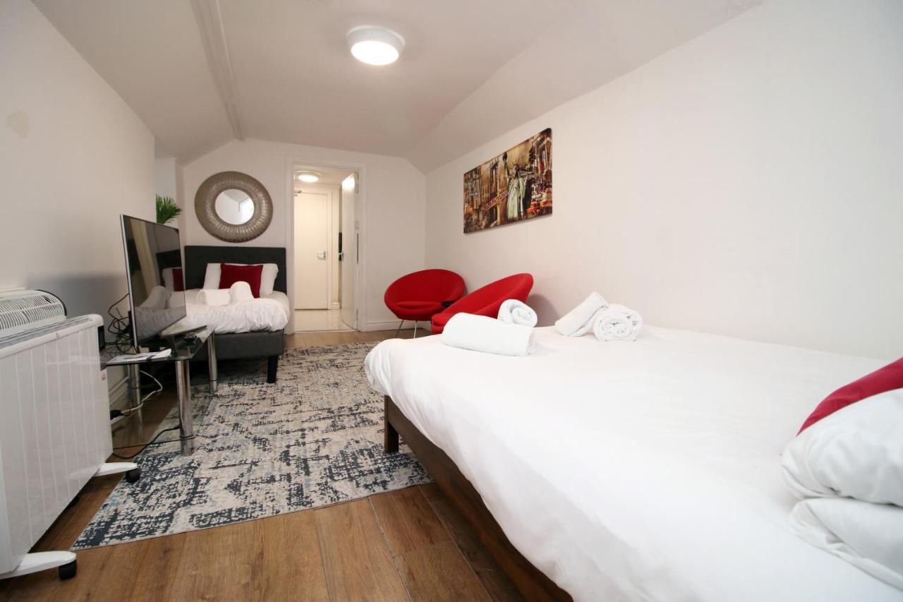 Lovely Studio Flat With Free Parking - Near To City Center 斯旺西 外观 照片